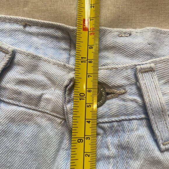Vintage 90s Lee Women's 26" Waist Light Denim Preppy Mom Jorts Shorts - Picture 2 of 5